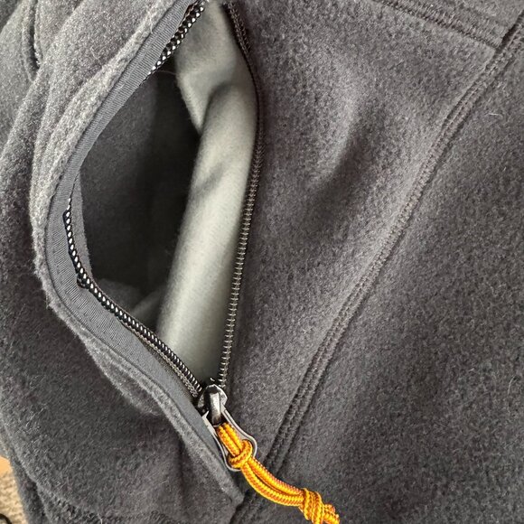 L.L. Bean Mountain Classic Fleece Vest Womens 1X Black Zip Outdoor NWT CJ-1963 - Picture 6 of 9